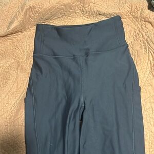 Lululemon lagging size 4 and 26 inches long from the inseam dark blue
